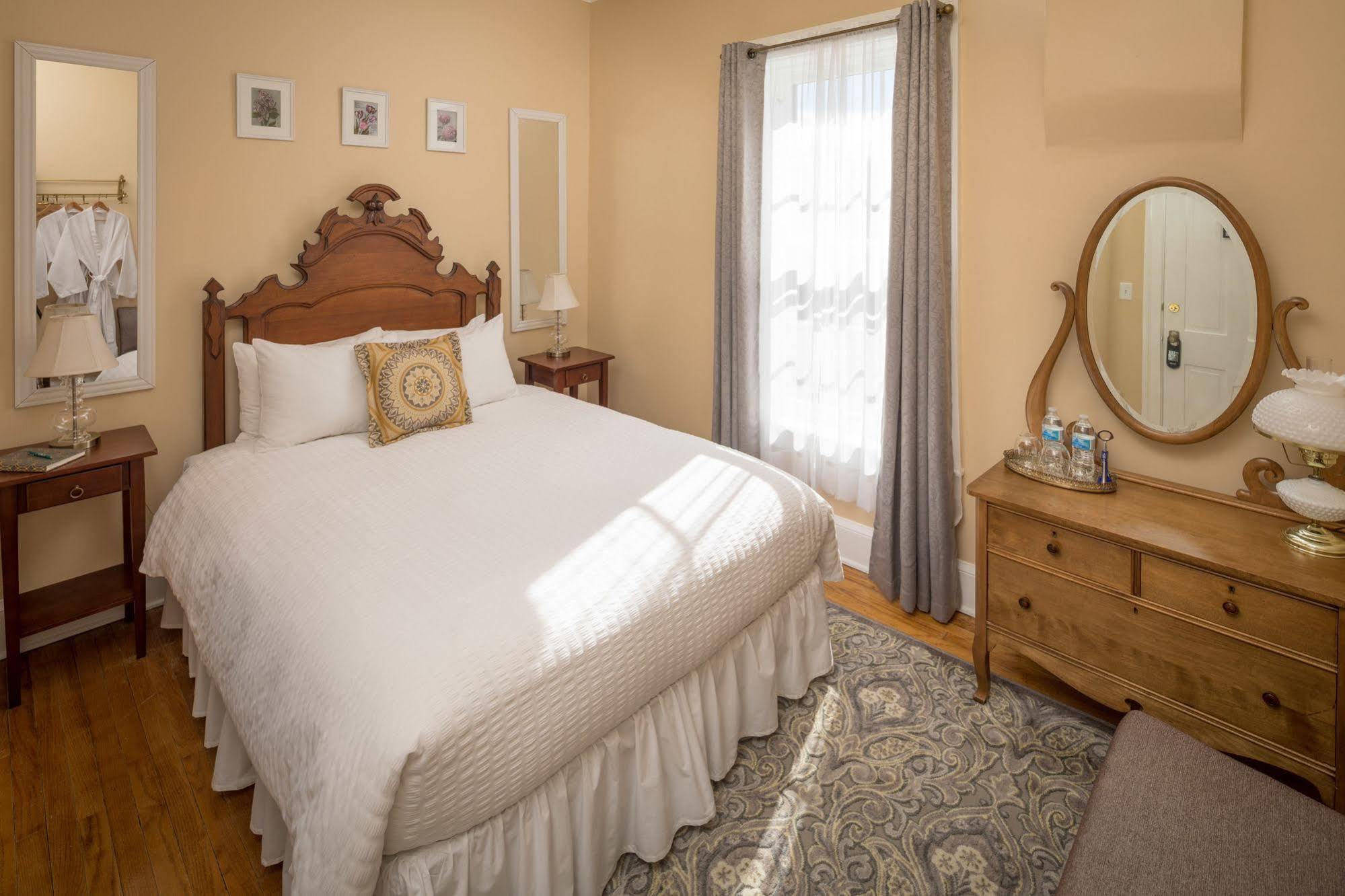 Aldrich Guest House Галена Екстериор снимка
